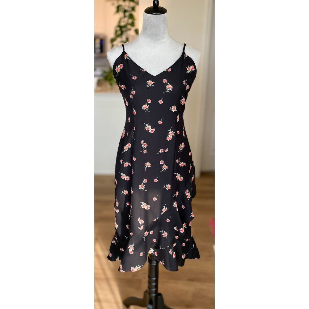 BB DAKOTA RSVP All Eyes on You Black Floral Knee-Length Dress Size 4